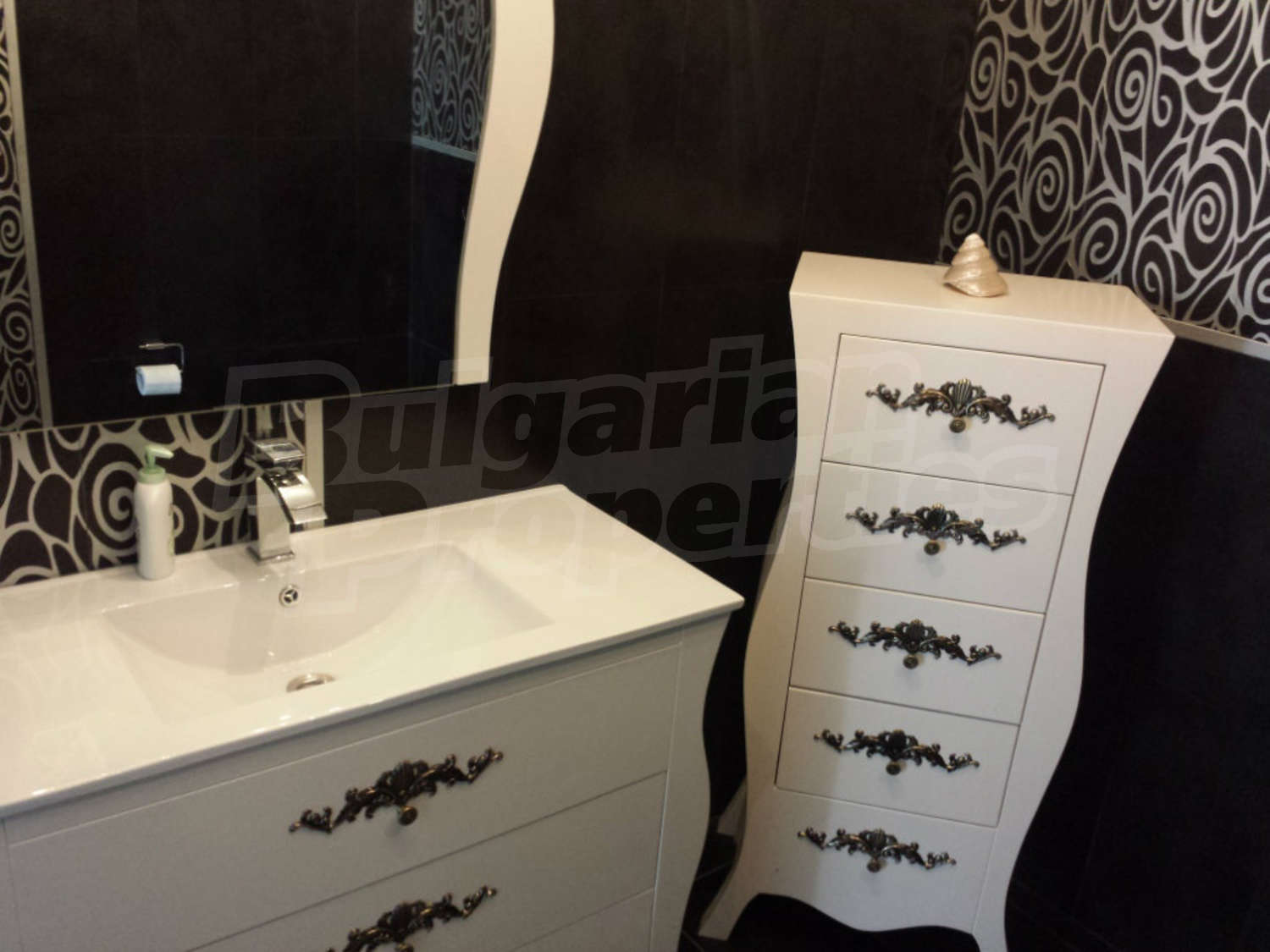 Gallery Picture 13