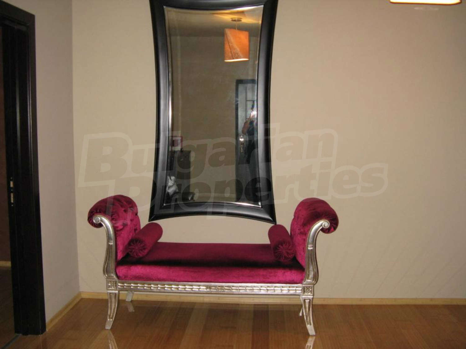 Gallery Picture 9