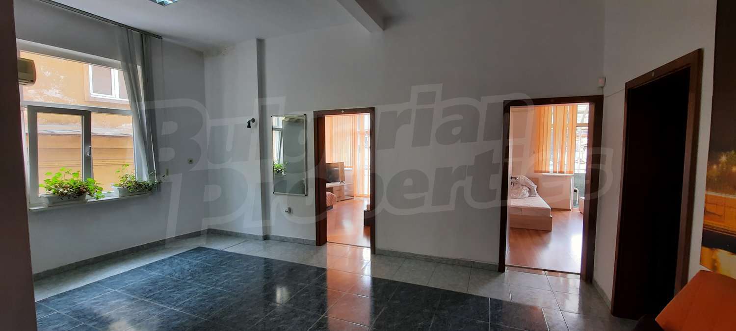 Gallery Picture 2