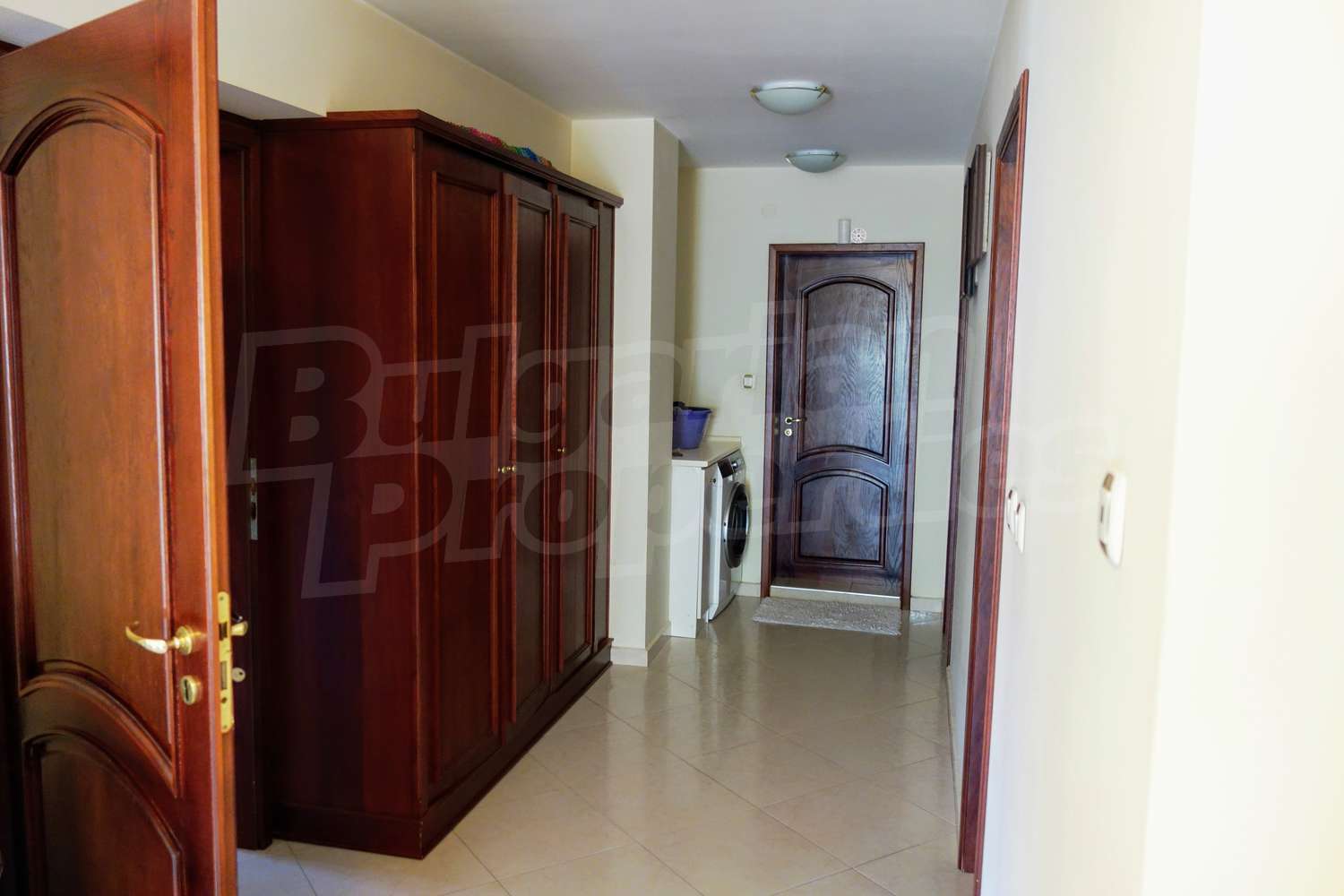 Gallery Picture 9