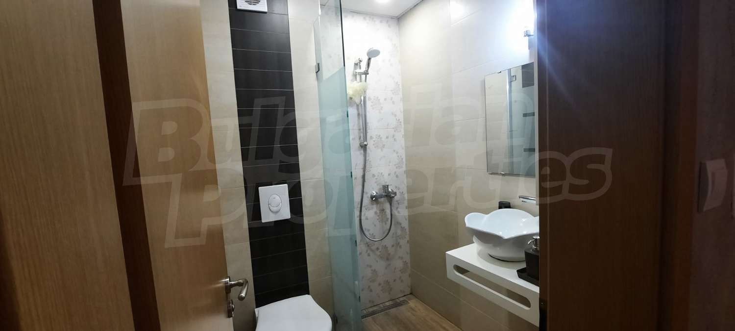 Gallery Picture 10
