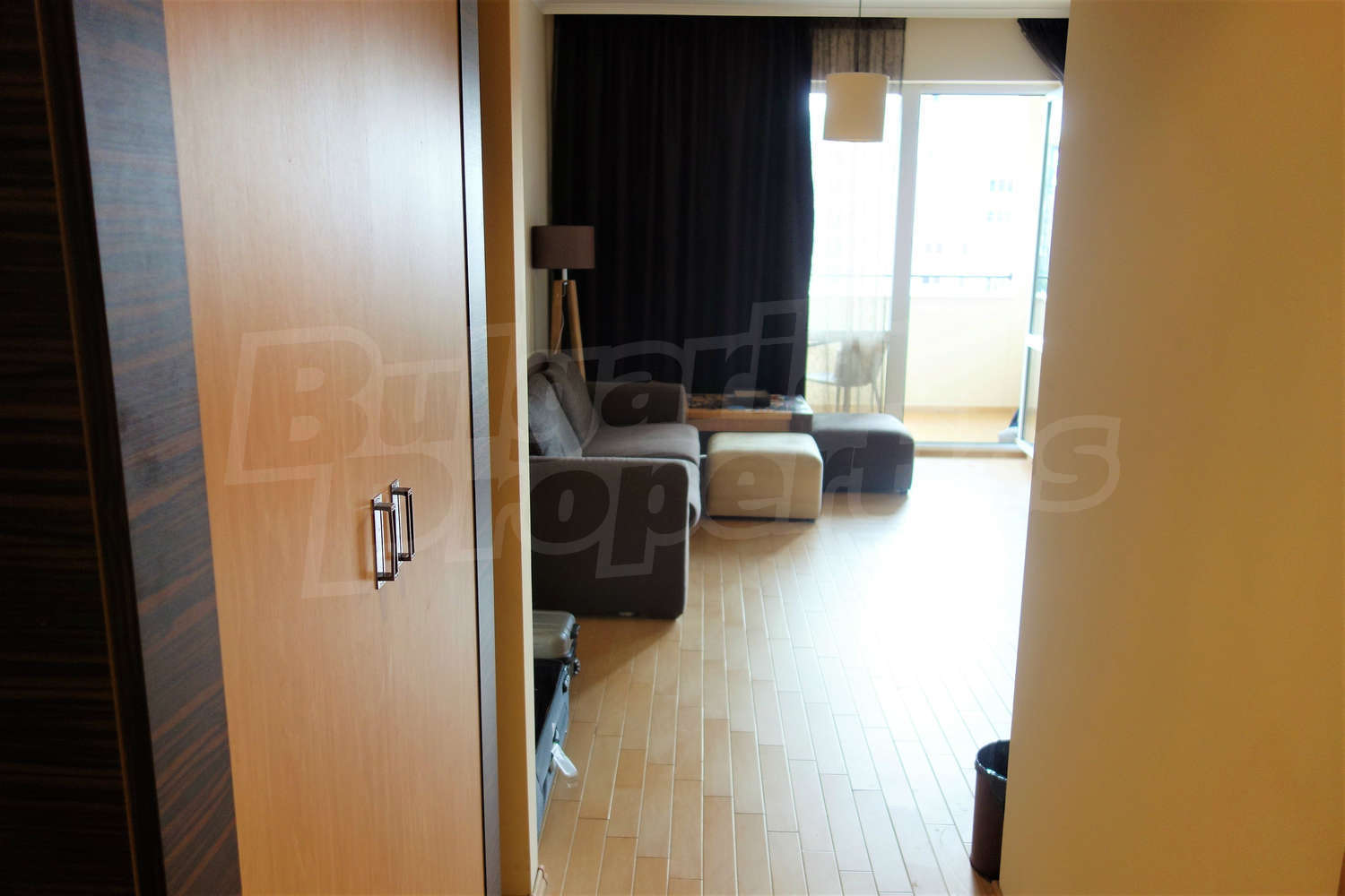 Gallery Picture 10