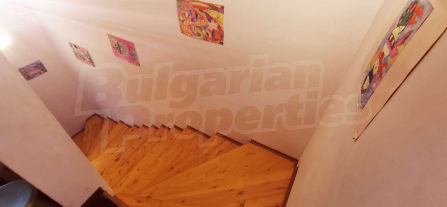 Gallery Picture 9