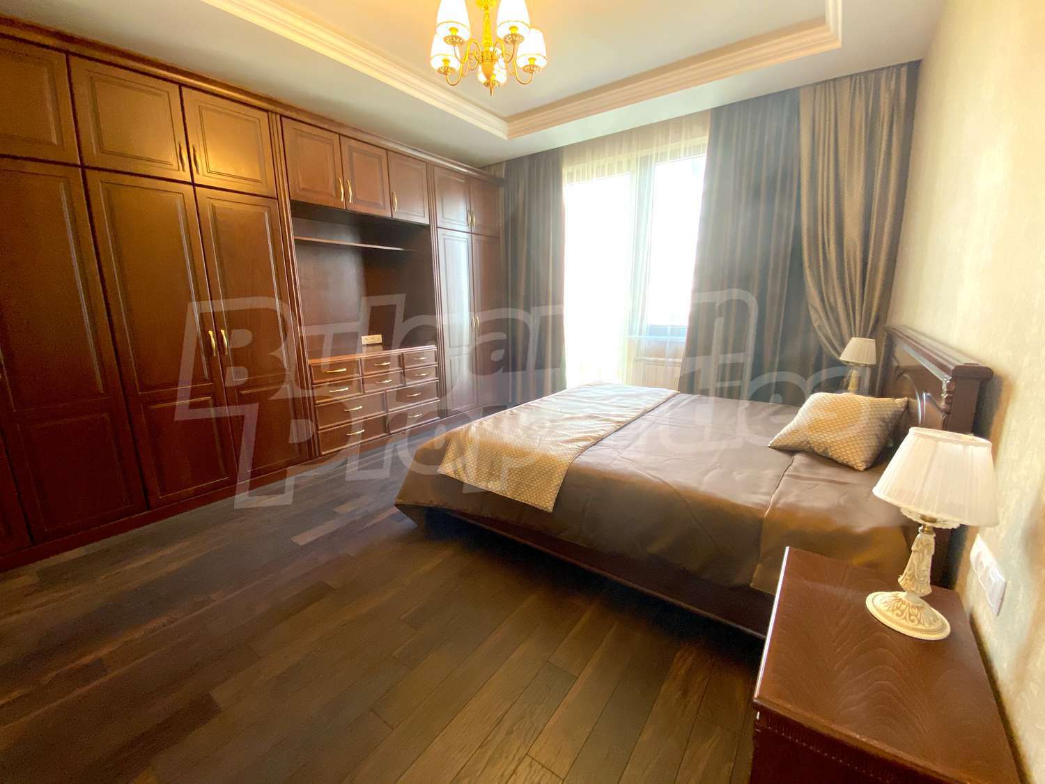 Gallery Picture 10