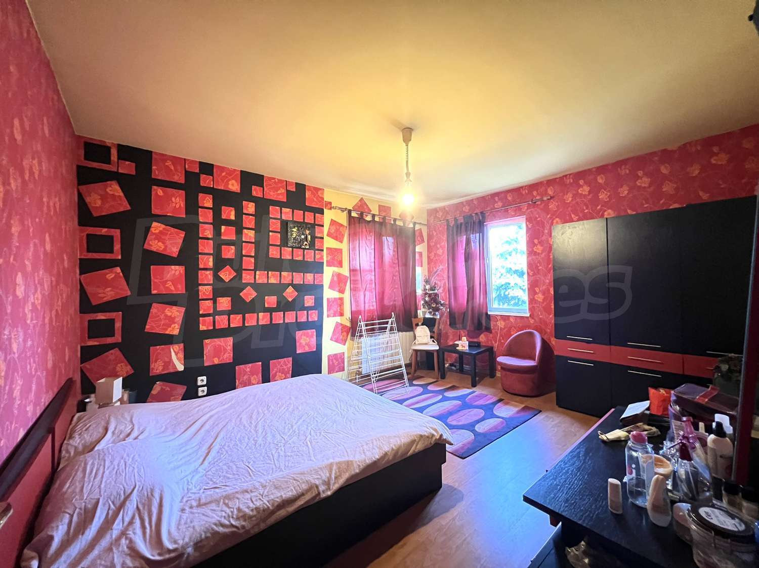 Gallery Picture 12