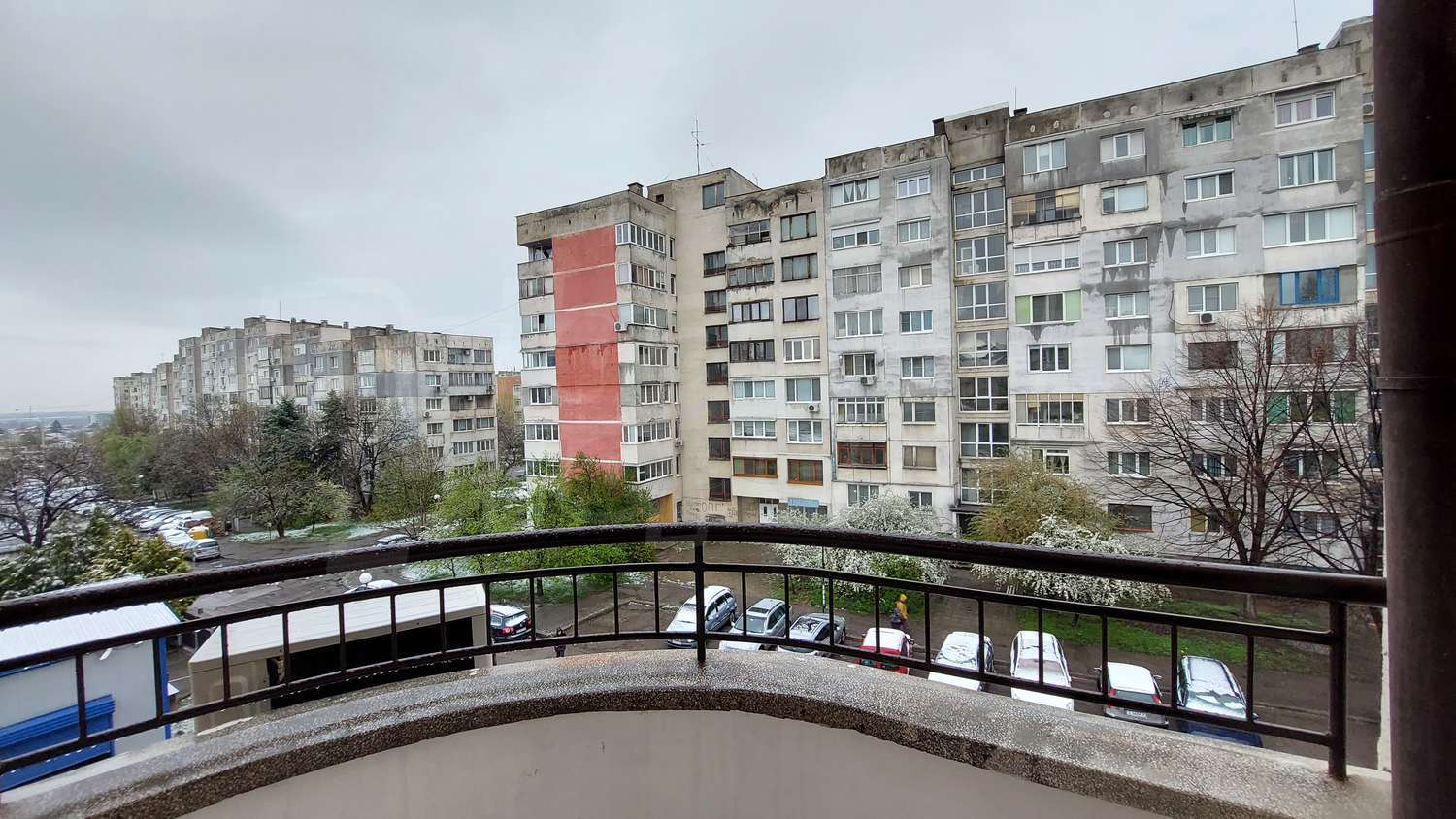 Офис в гр. София, кв.\"Люлин 8\", Преполац под наем. Ремонтиран офис с 5 ...