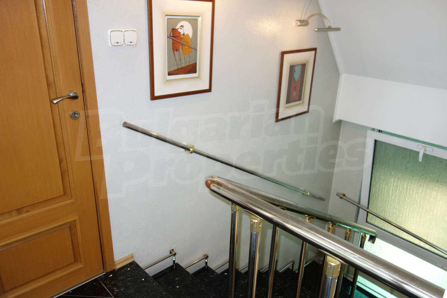Мезонет в гр. София, кв."Лозенец", Южен Парк за продажба. Прекрасен ...