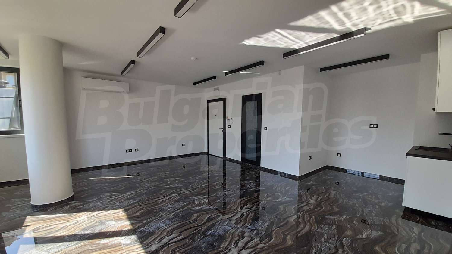 Gallery Picture 9