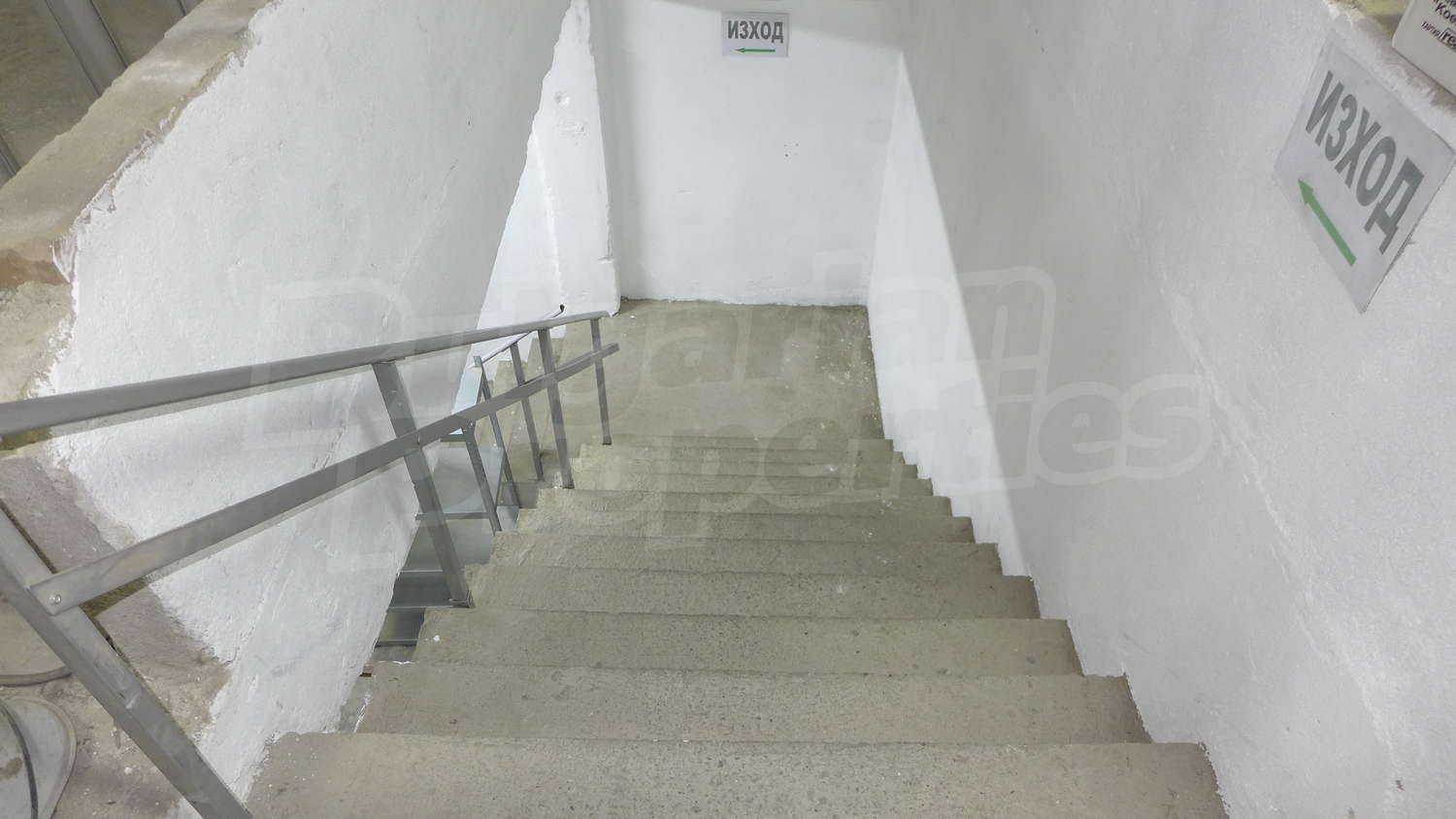 Gallery Picture 12