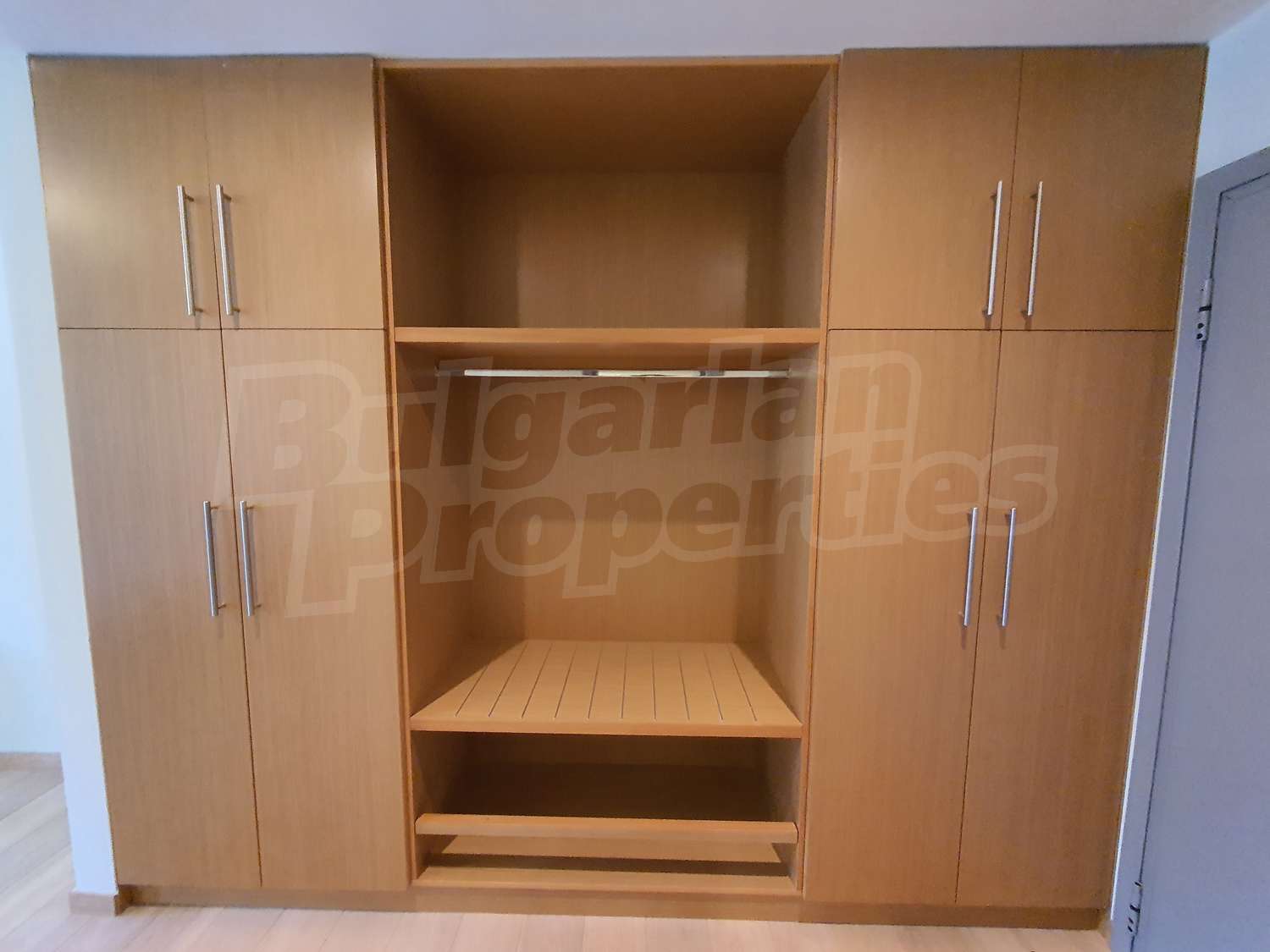 Gallery Picture 12