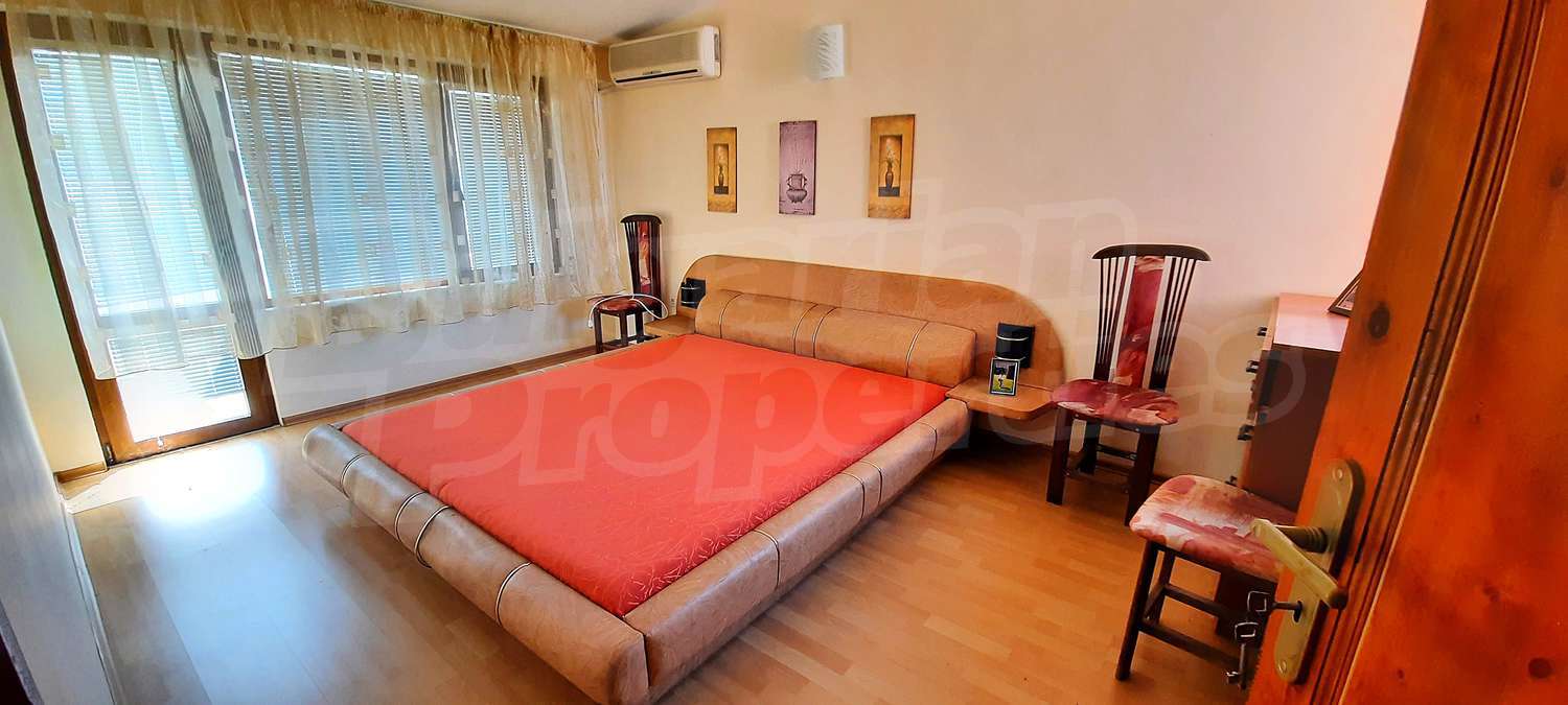 Gallery Picture 19