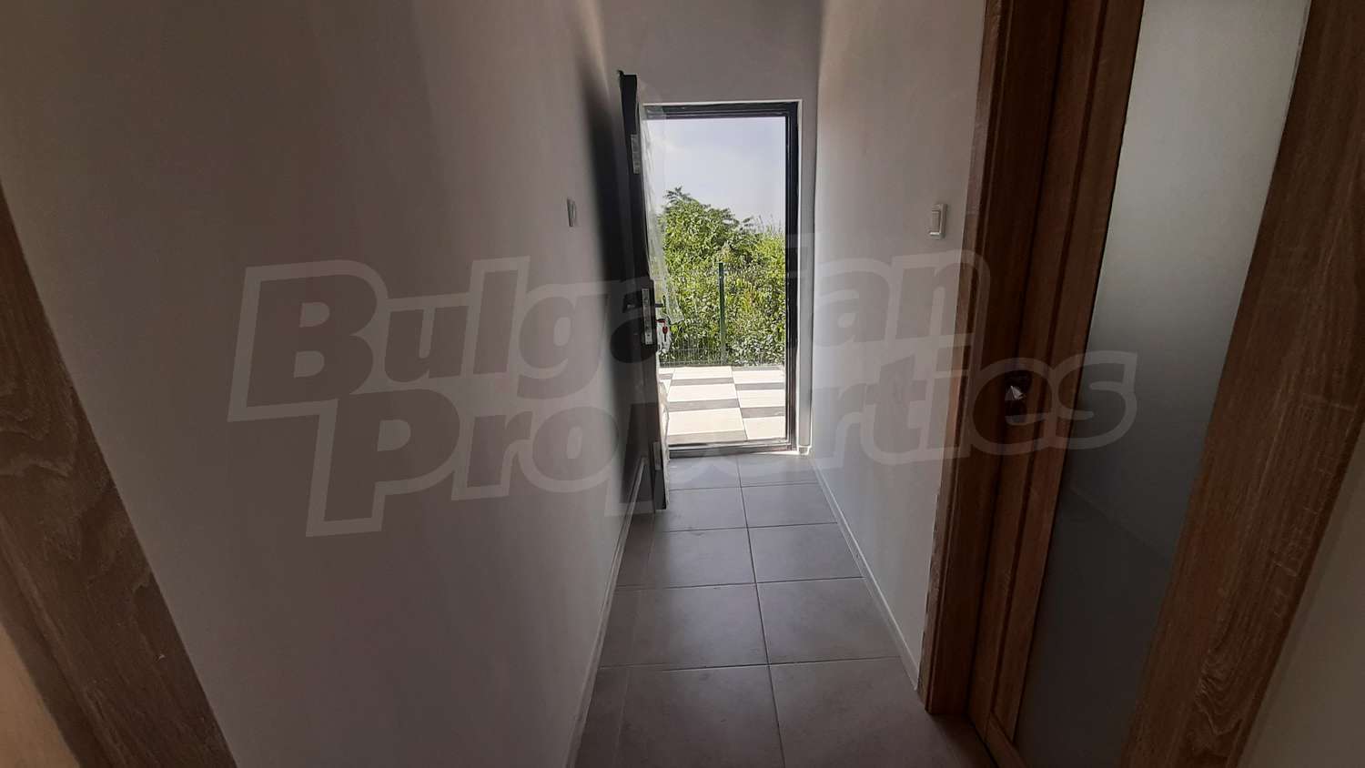 Gallery Picture 12