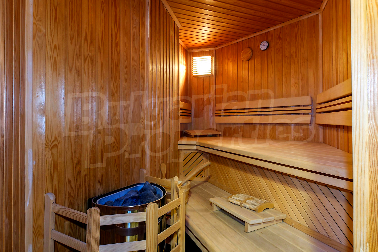 Gallery Picture 16