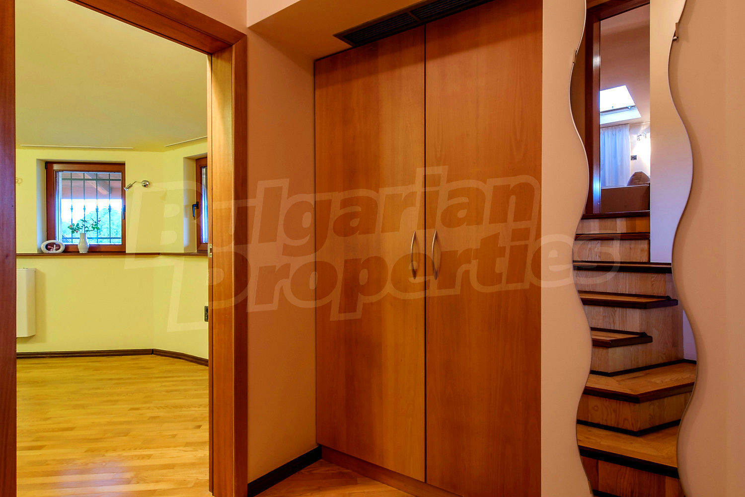 Gallery Picture 28