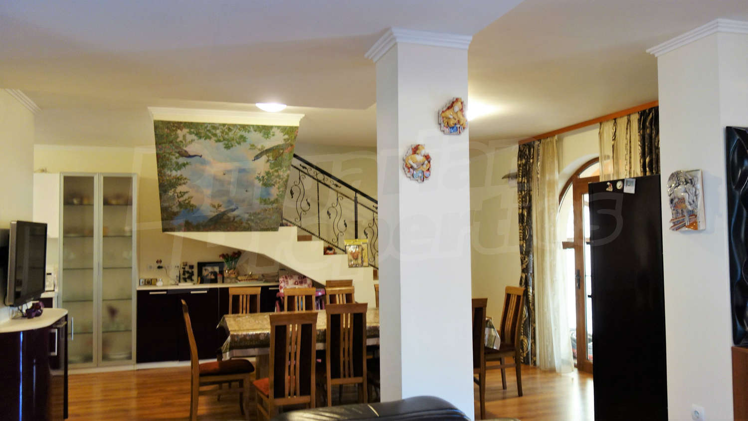 Gallery Picture 14