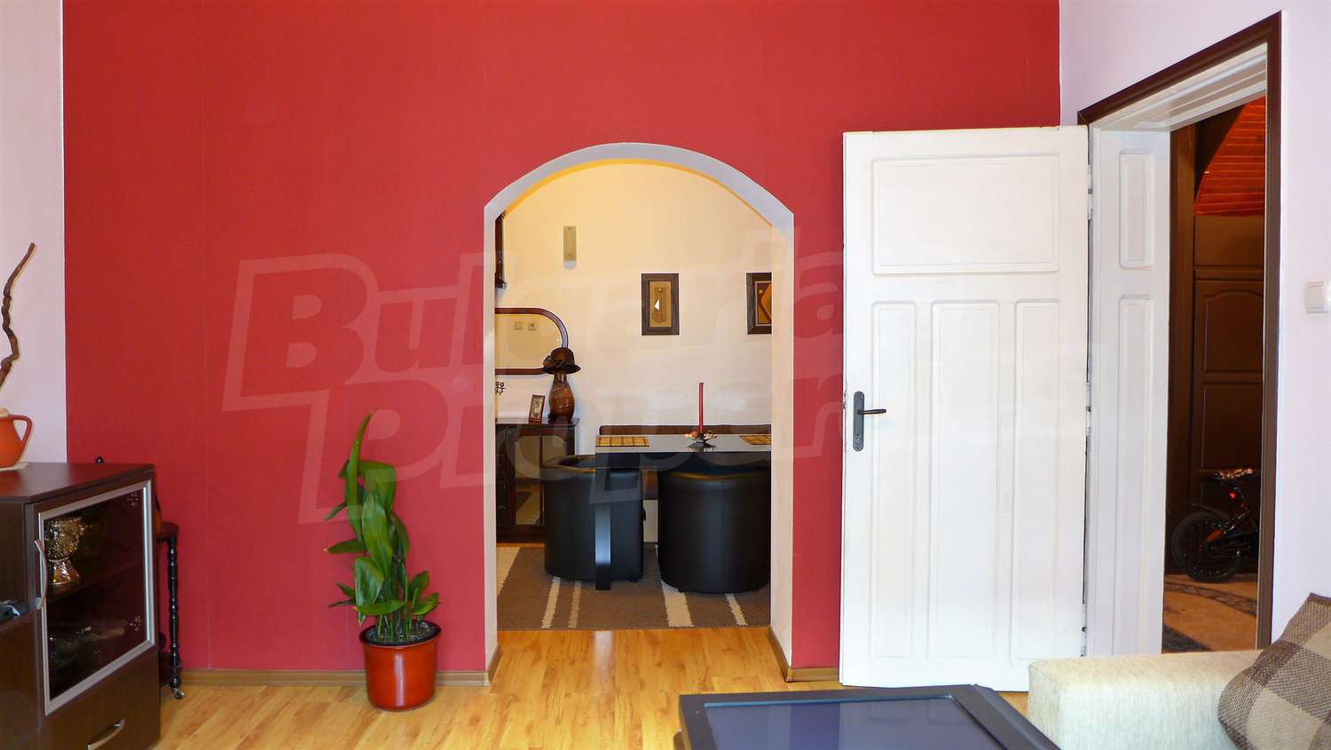 Gallery Picture 35