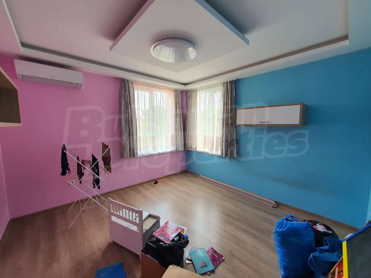 Gallery Picture 12