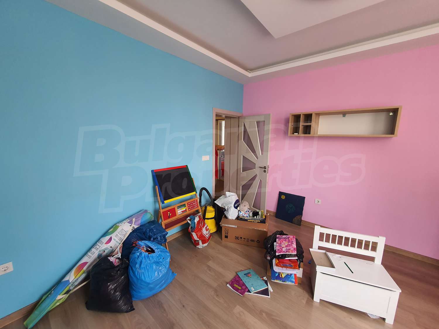 Gallery Picture 13