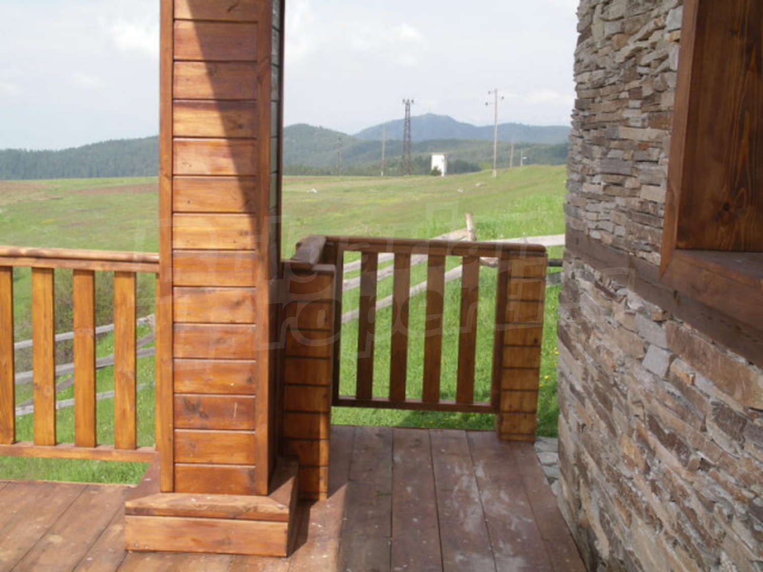 House for sale near Bansko, Bulgaria. Spacious mountain chalet with