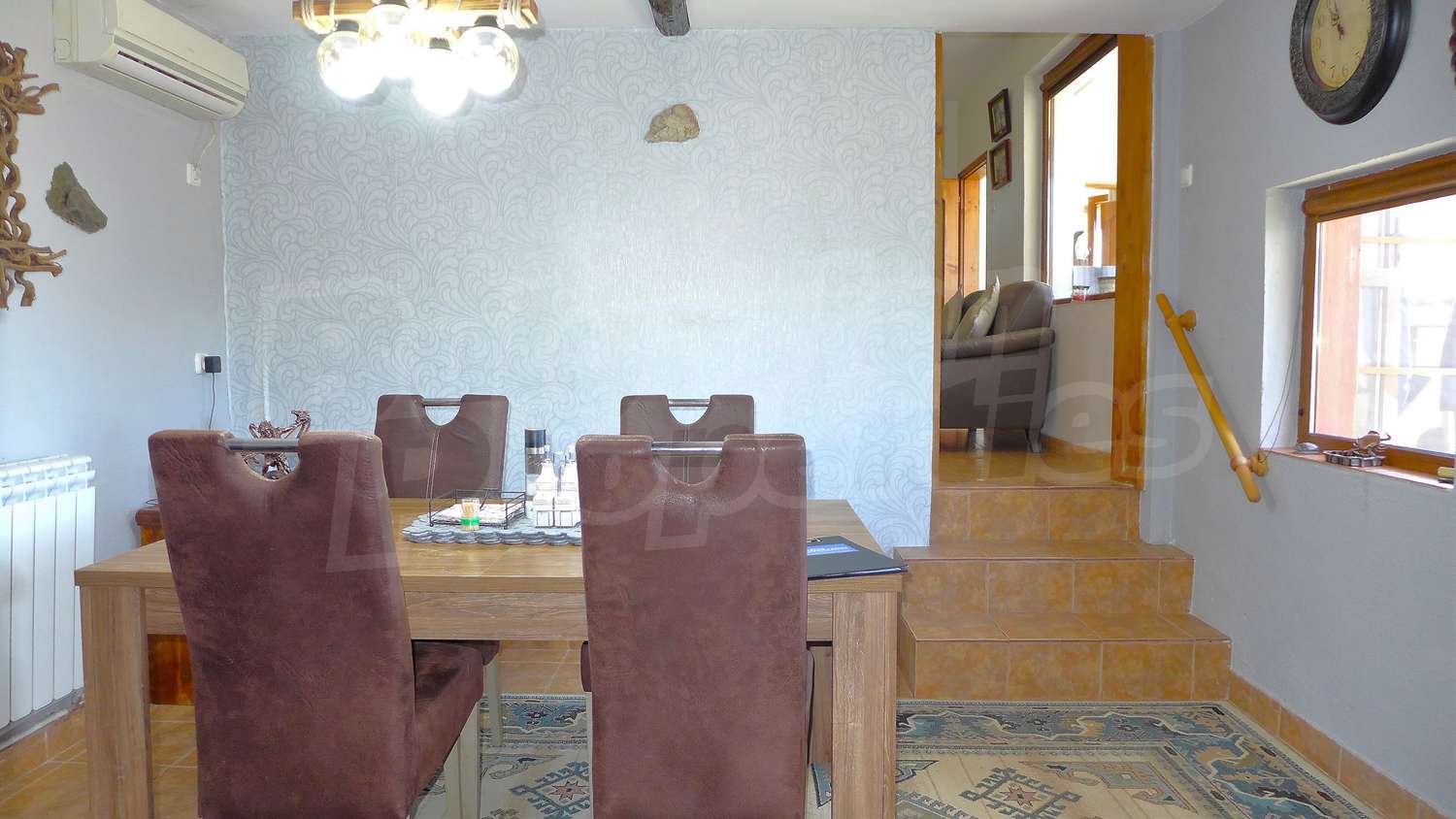 Gallery Picture 12