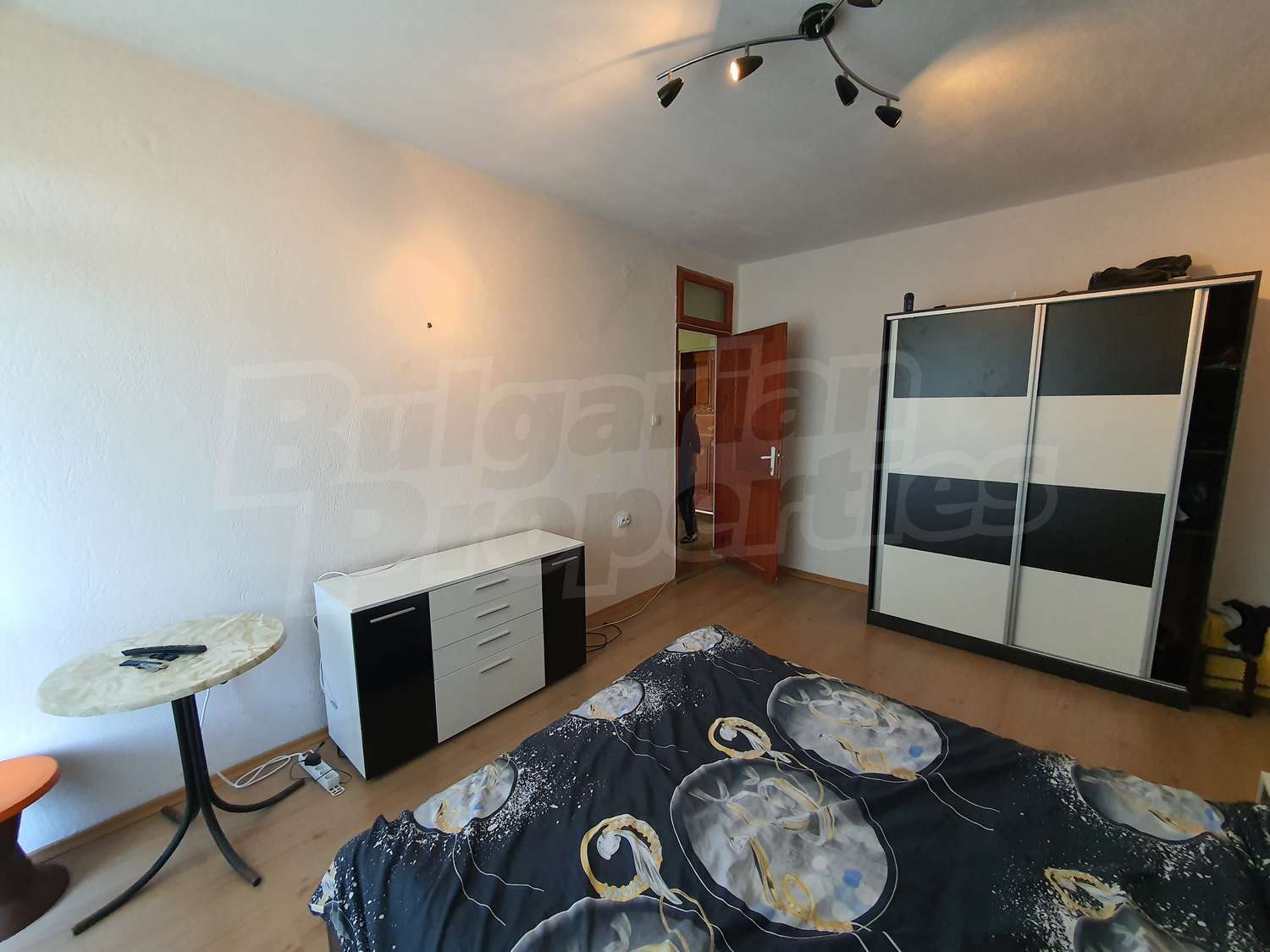 Gallery Picture 27