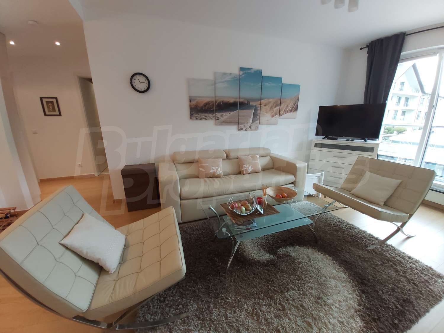 Gallery Picture 12
