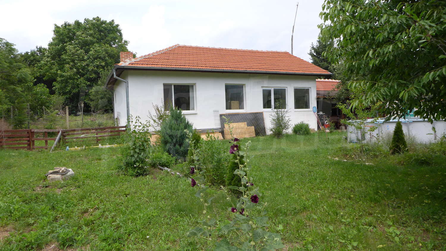 House for sale near Stara Zagora, Bulgaria. 1-storey house with garden ...