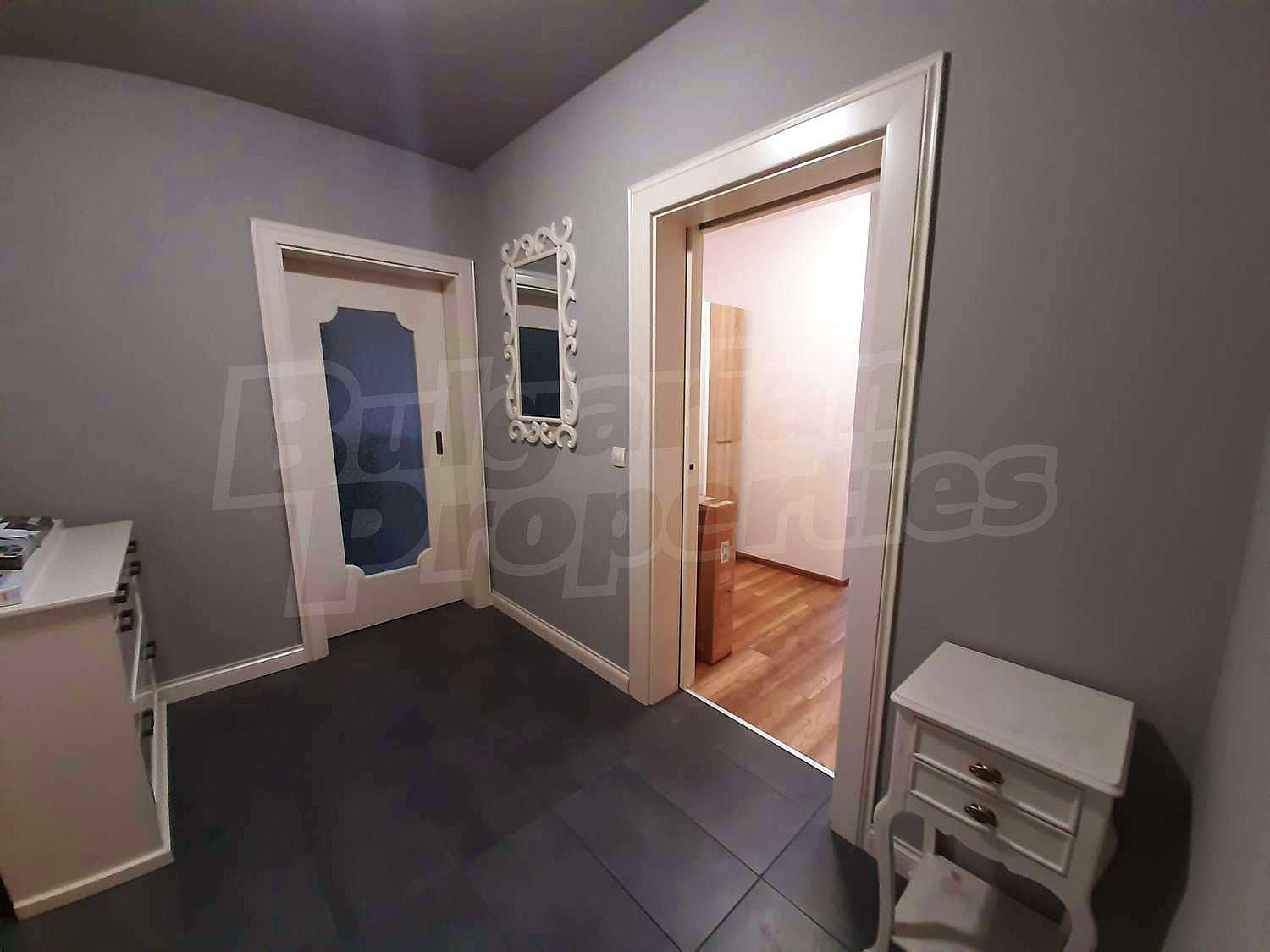 Gallery Picture 24
