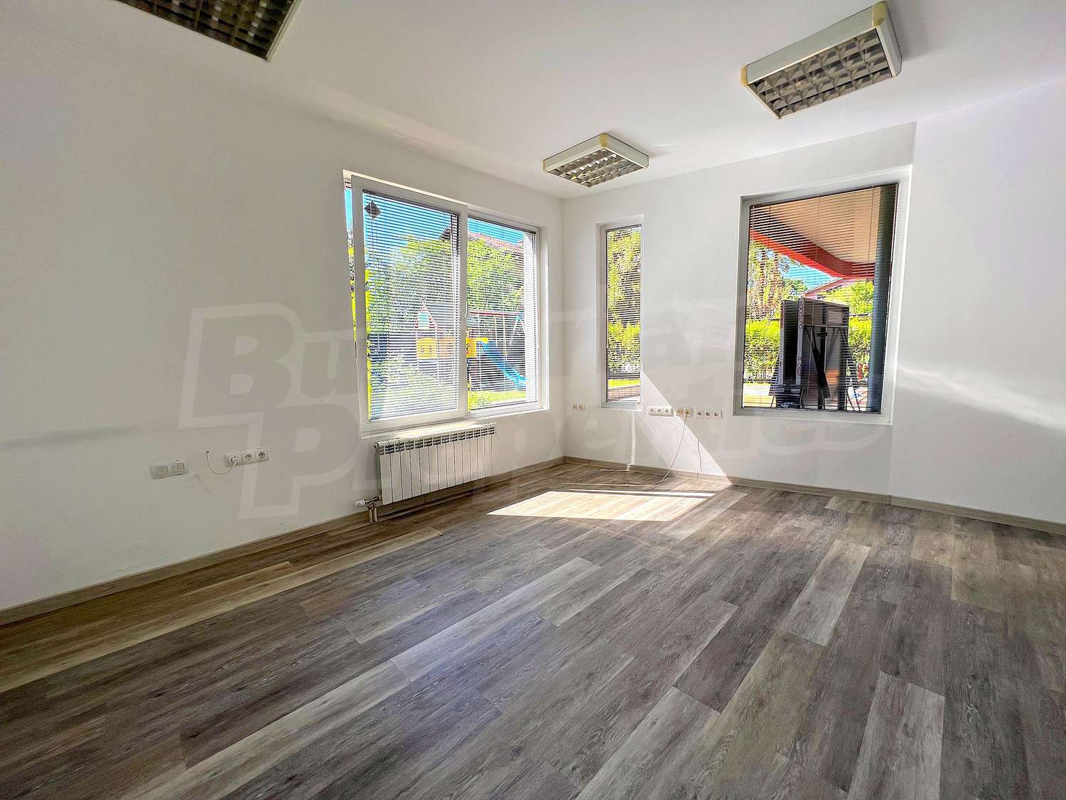 Gallery Picture 28