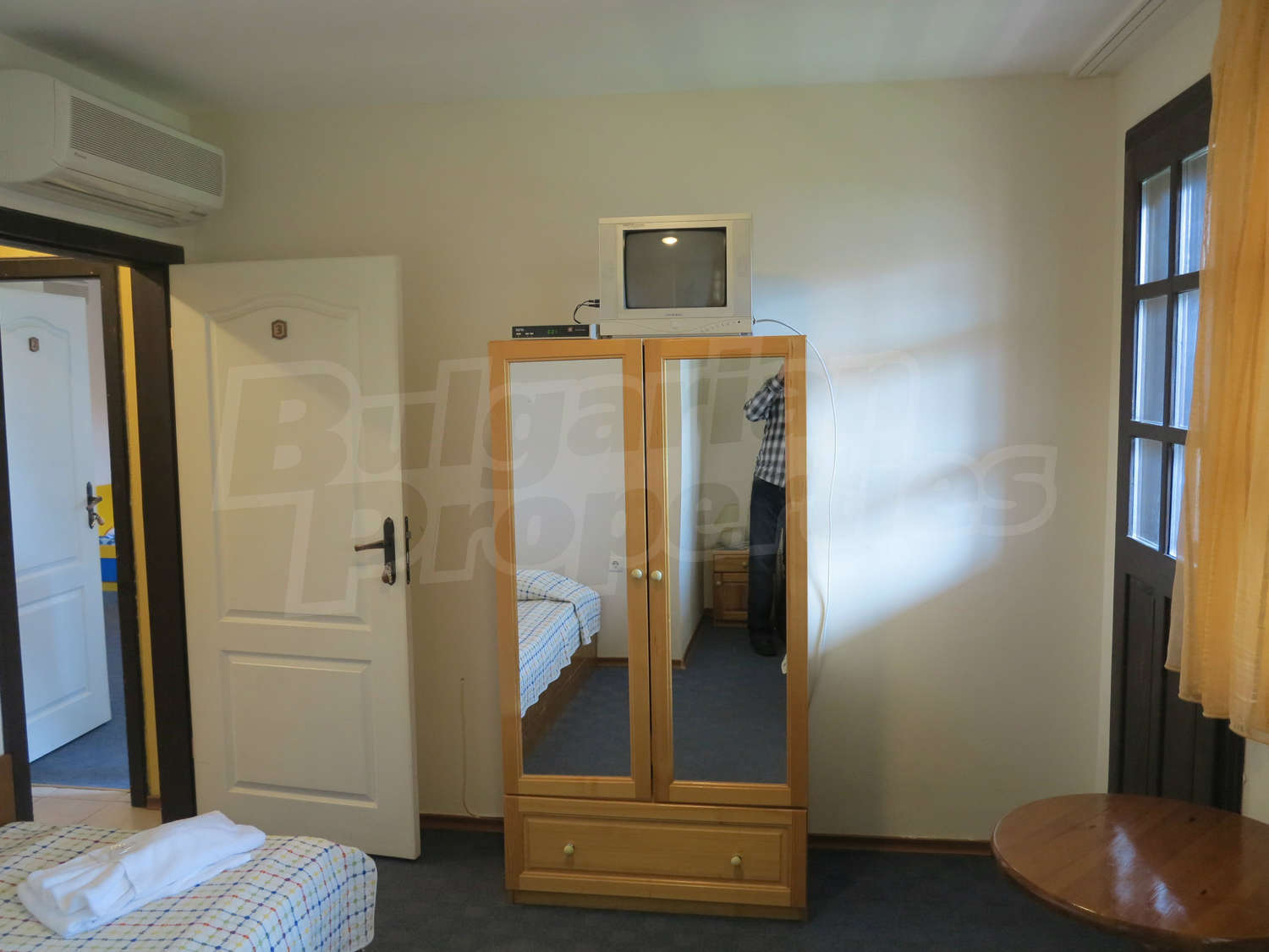 Gallery Picture 35