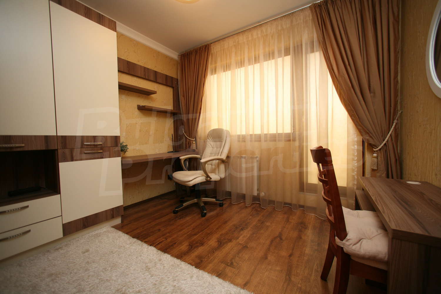 Gallery Picture 5