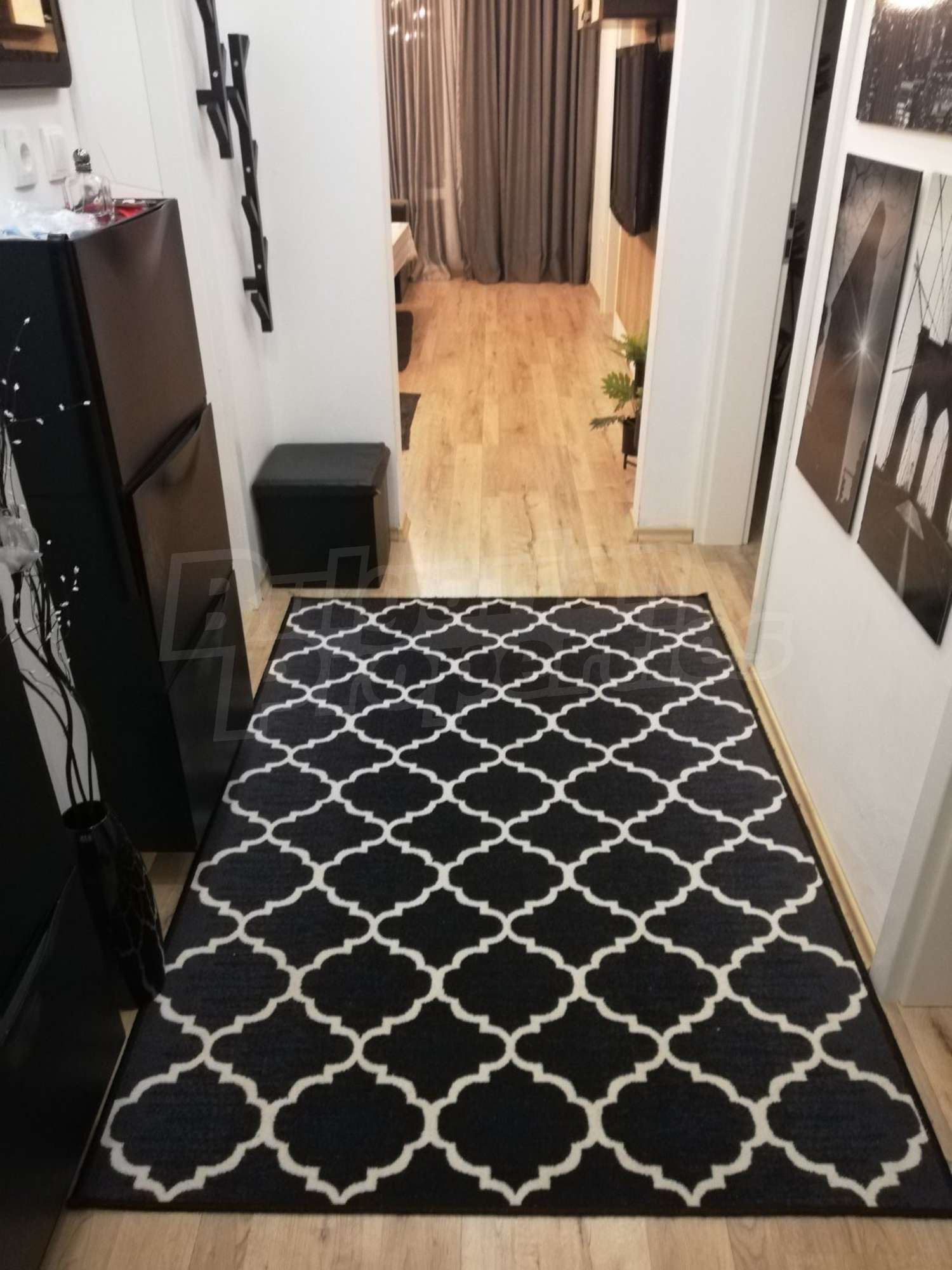 Gallery Picture 18