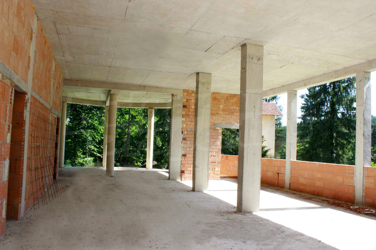 Gallery Picture 10