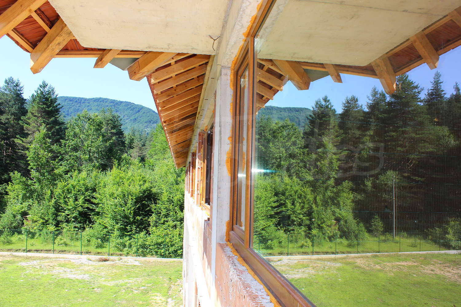 Gallery Picture 12