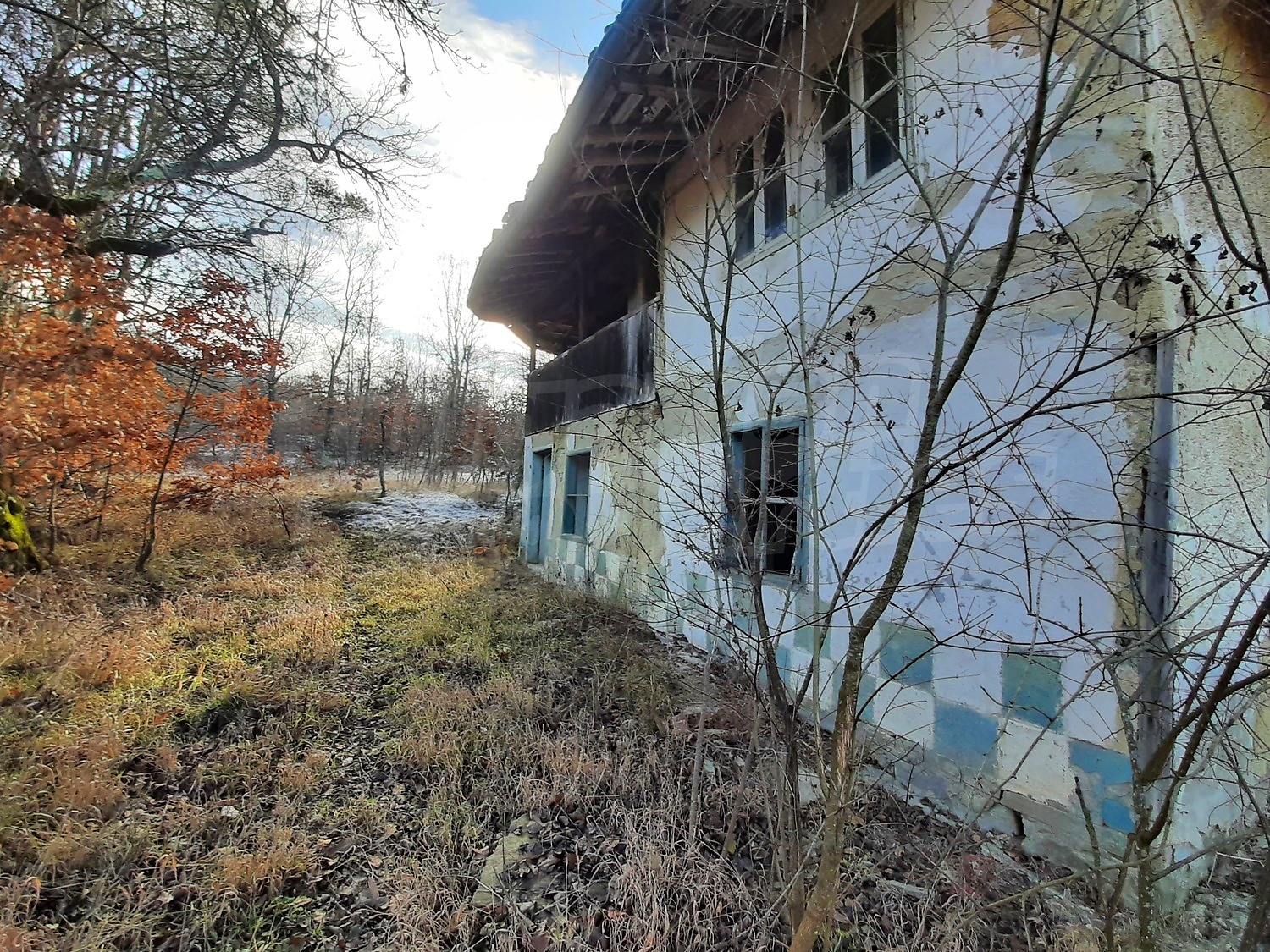 House for sale near Elena, Bulgaria. An old house located on a hill in