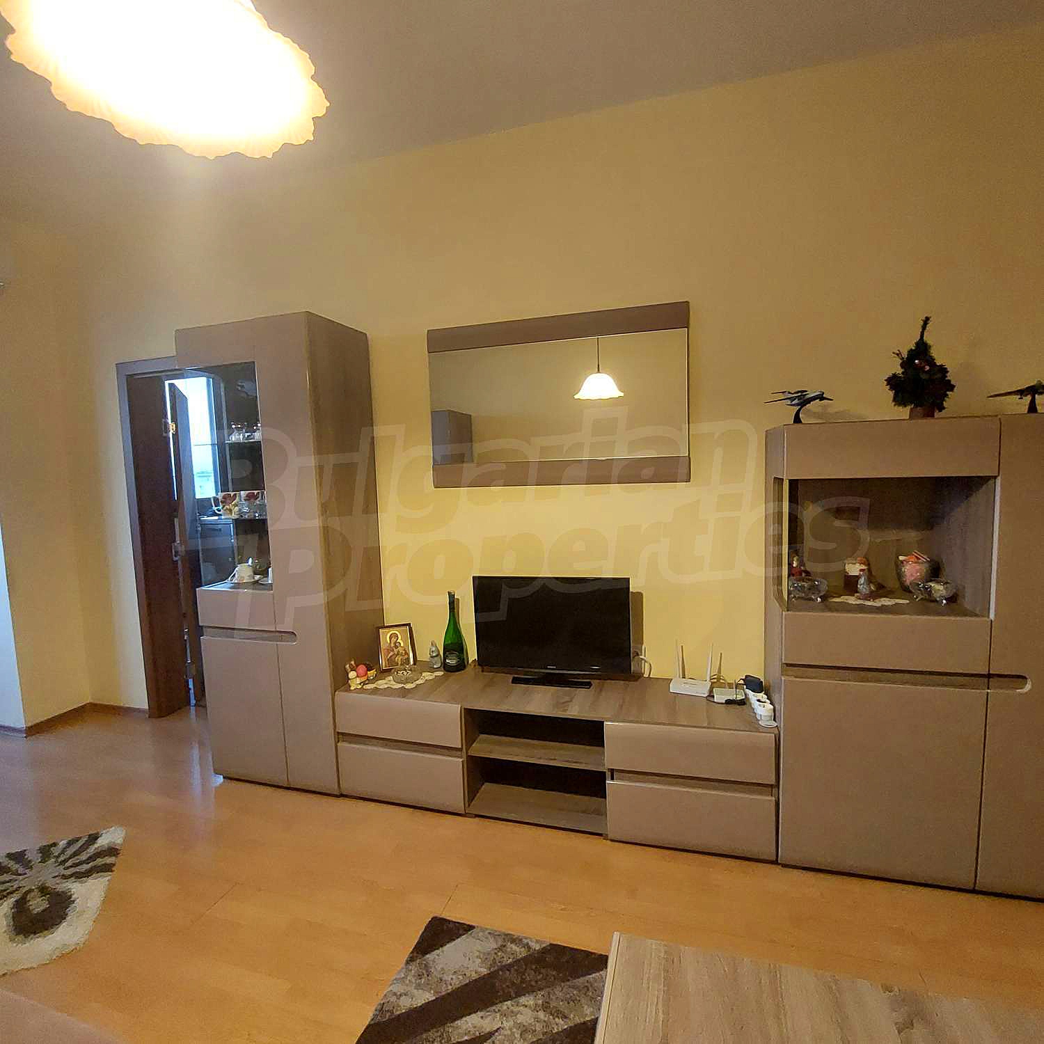 Gallery Picture 4
