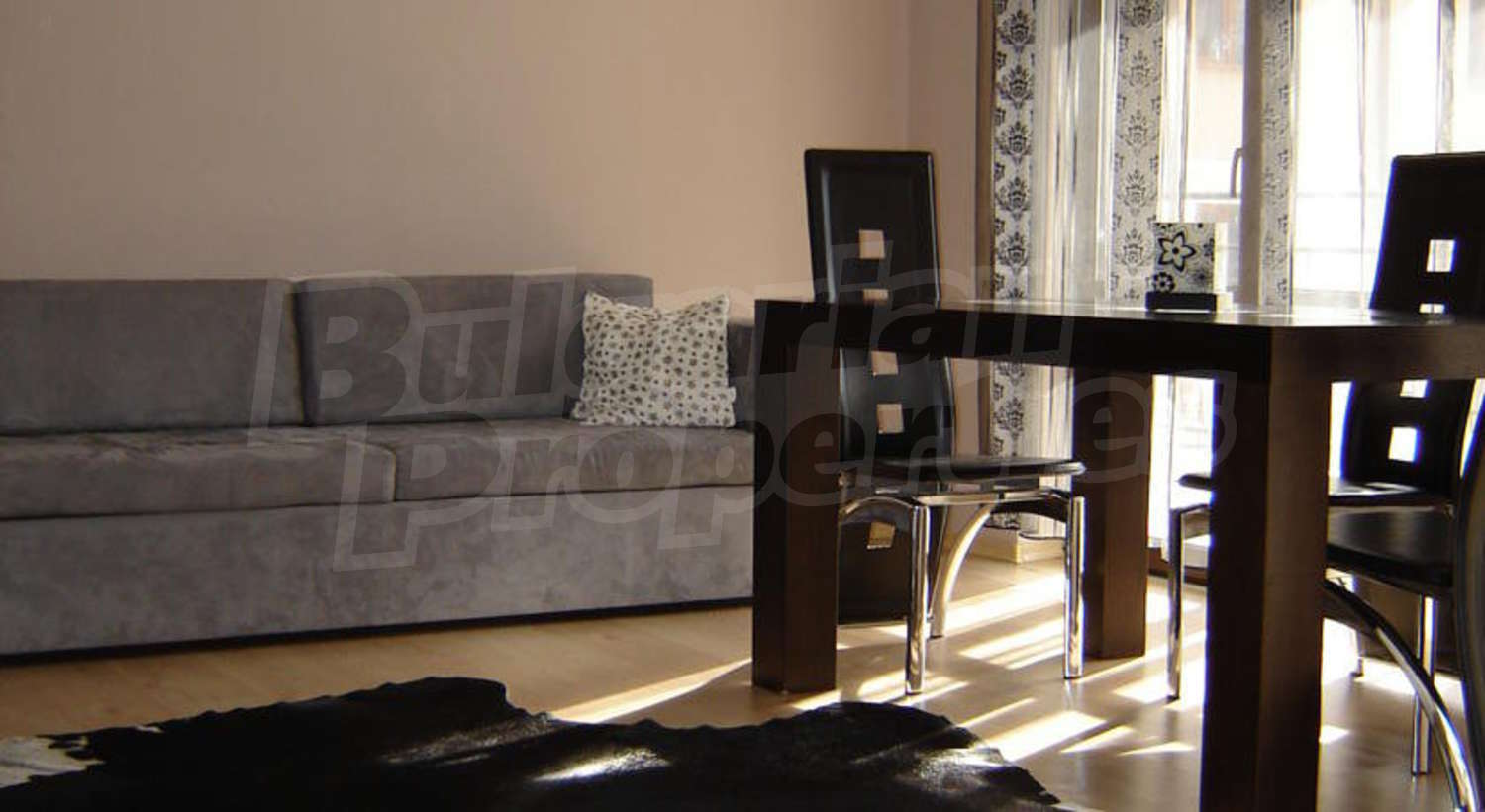 Gallery Picture 10