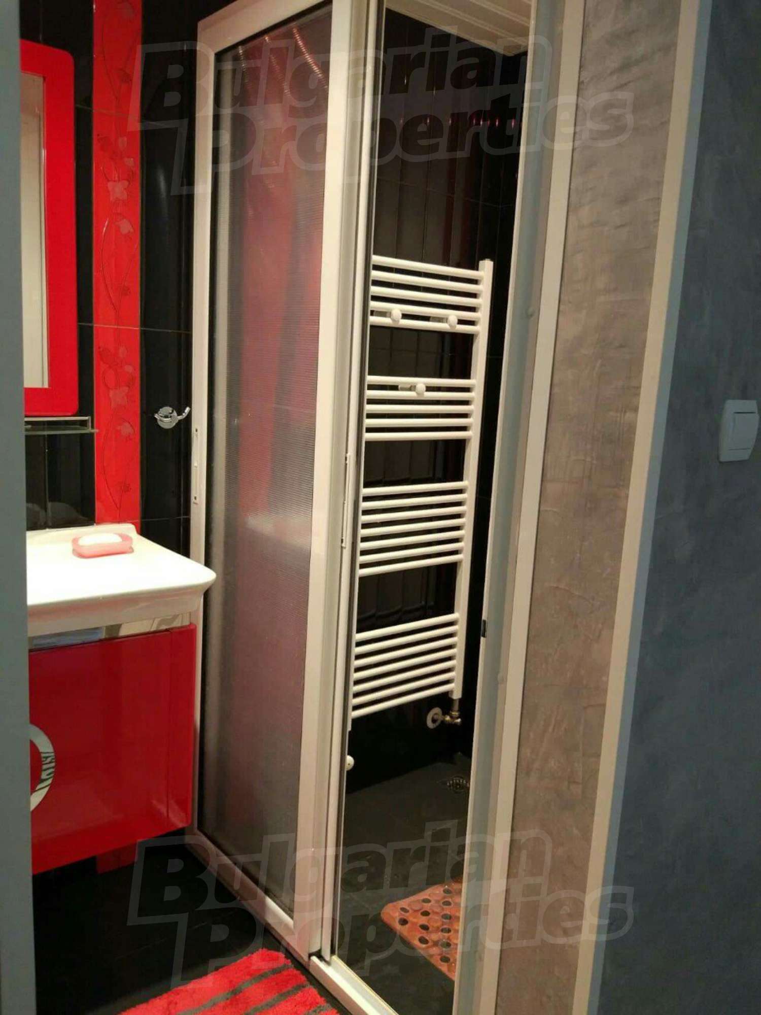 Gallery Picture 10
