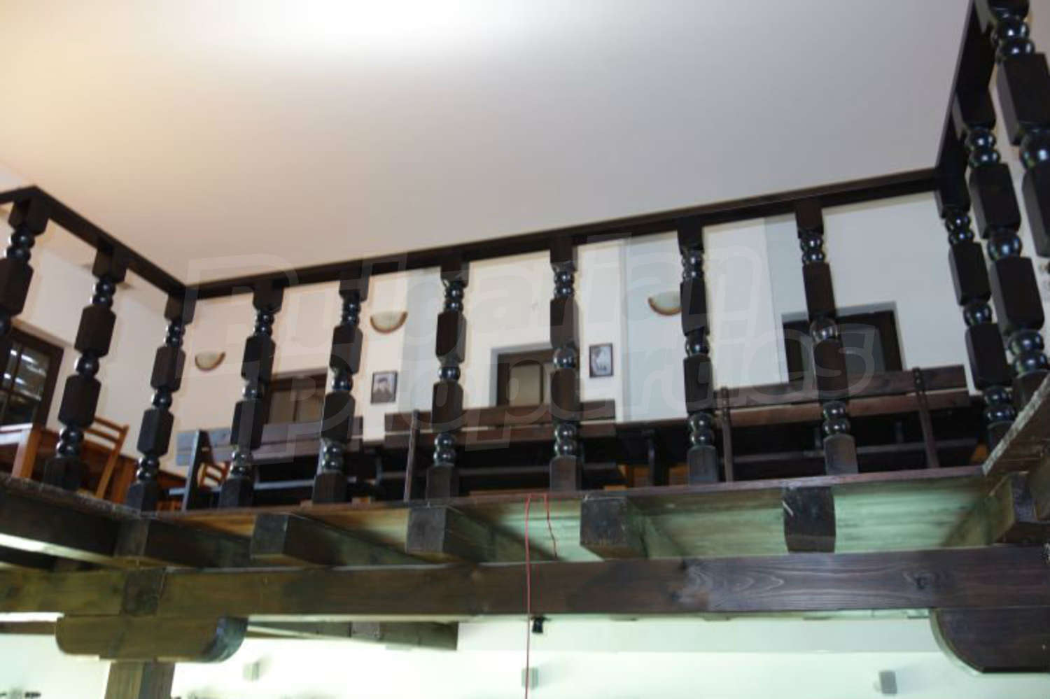 Gallery Picture 13
