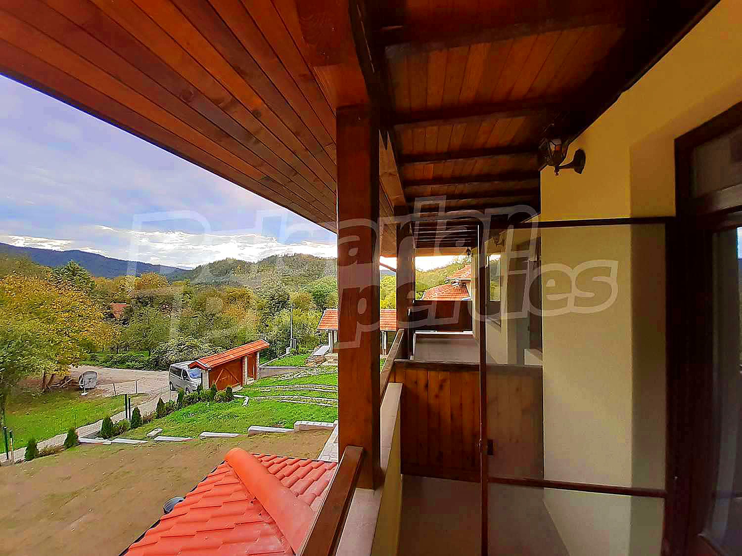 Gallery Picture 37