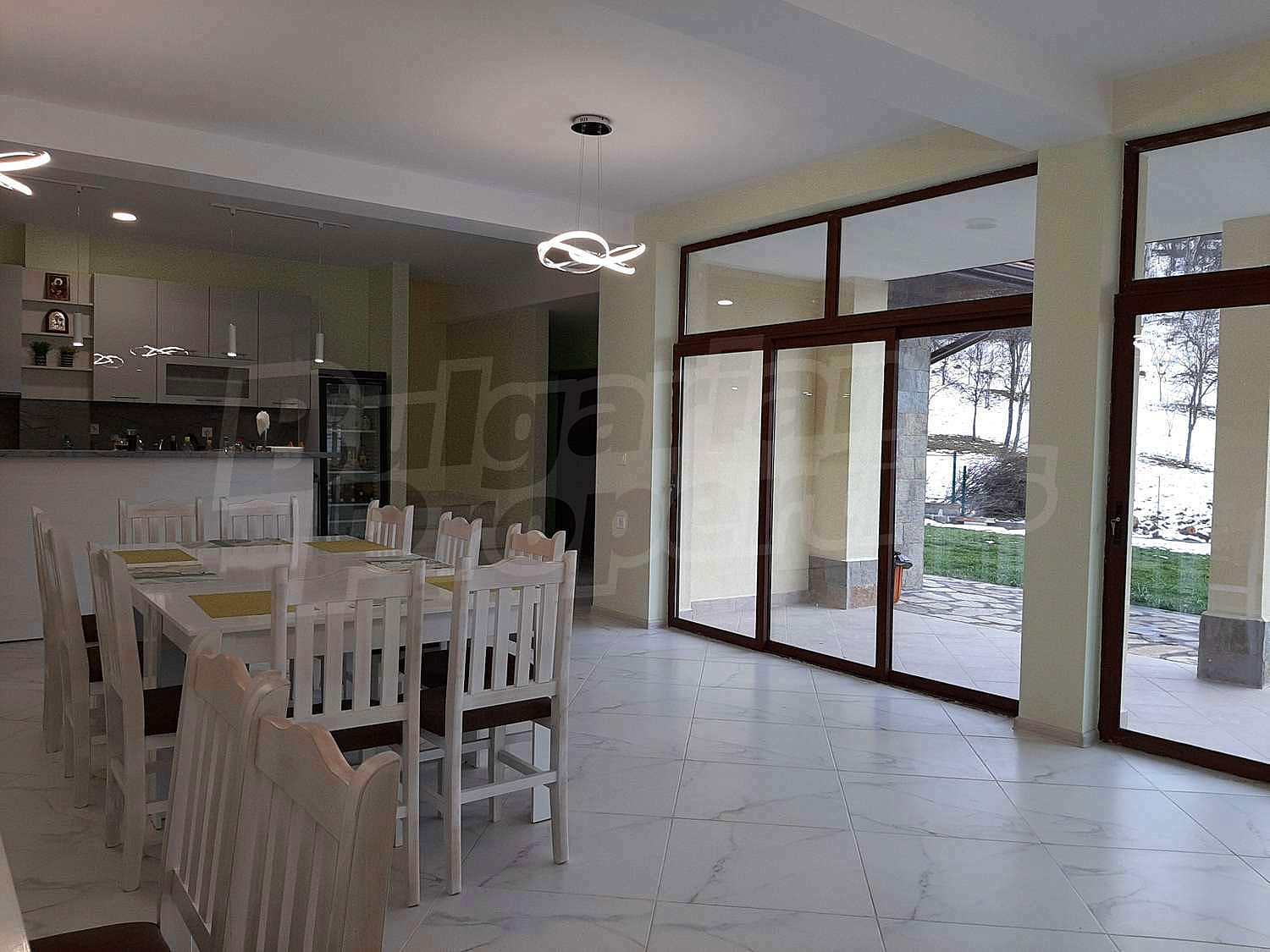 Gallery Picture 7