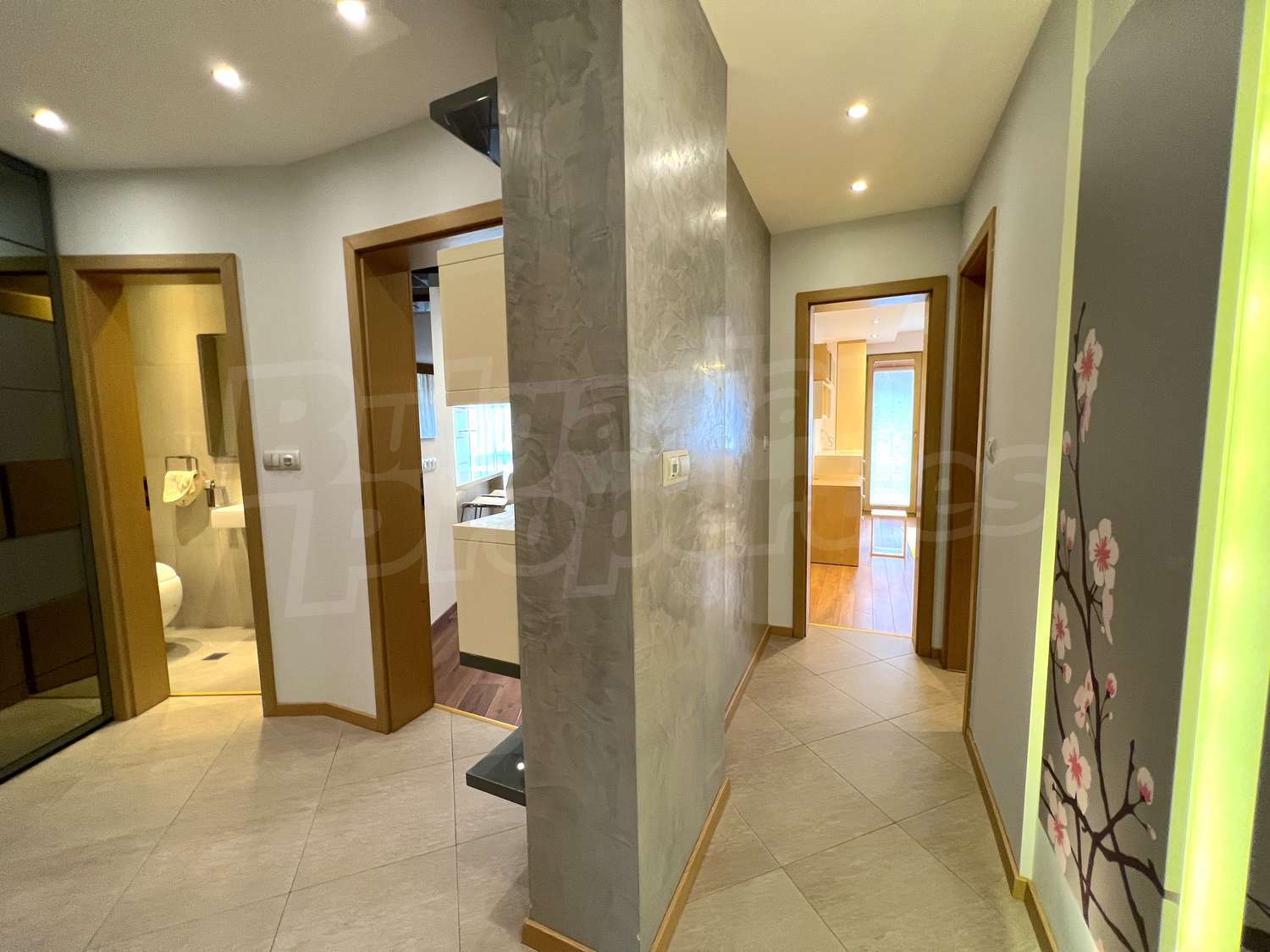 Gallery Picture 27
