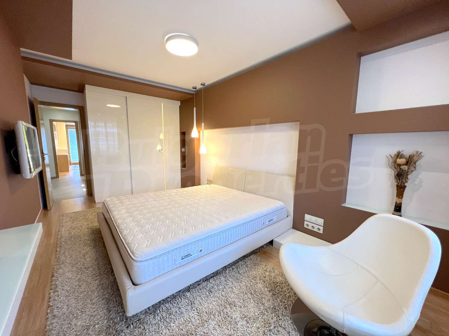 Gallery Picture 29
