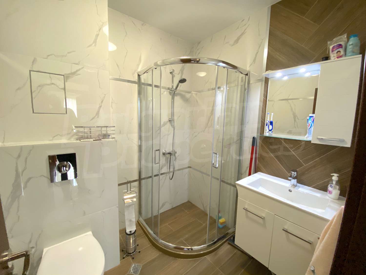 Gallery Picture 15