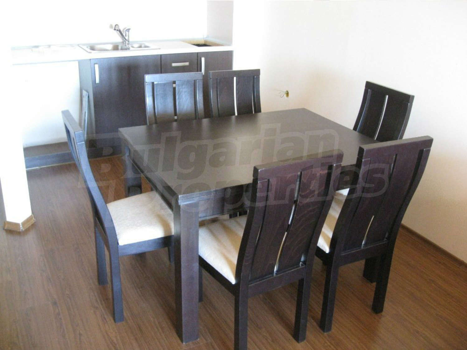 Gallery Picture 7