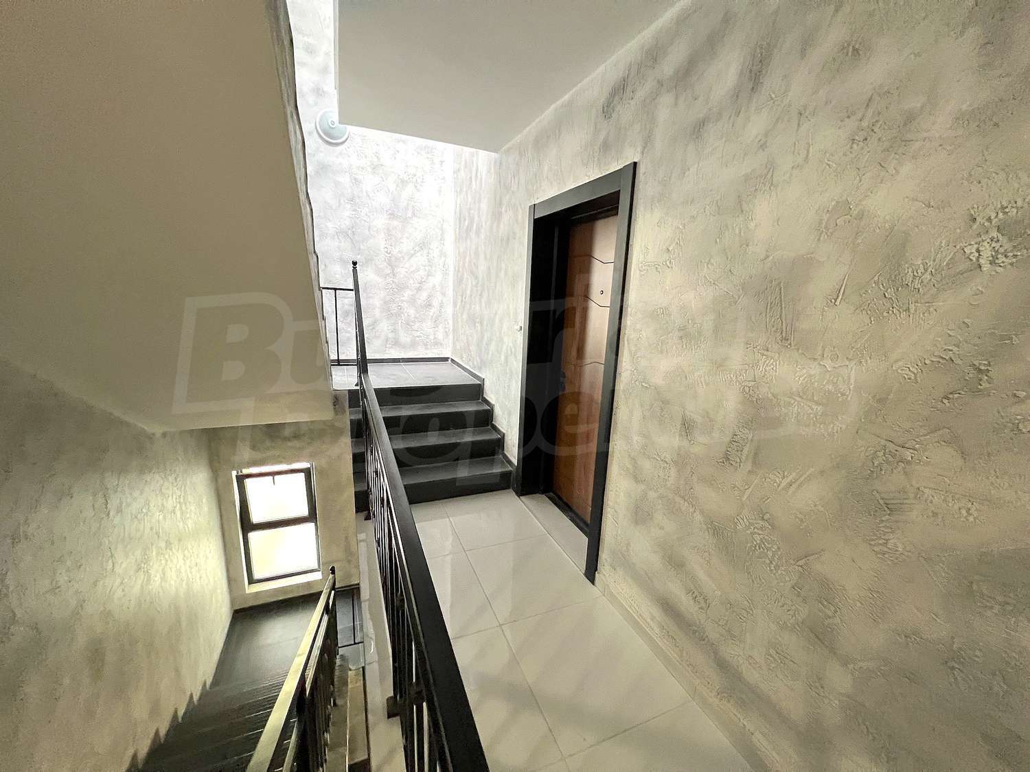 Gallery Picture 6