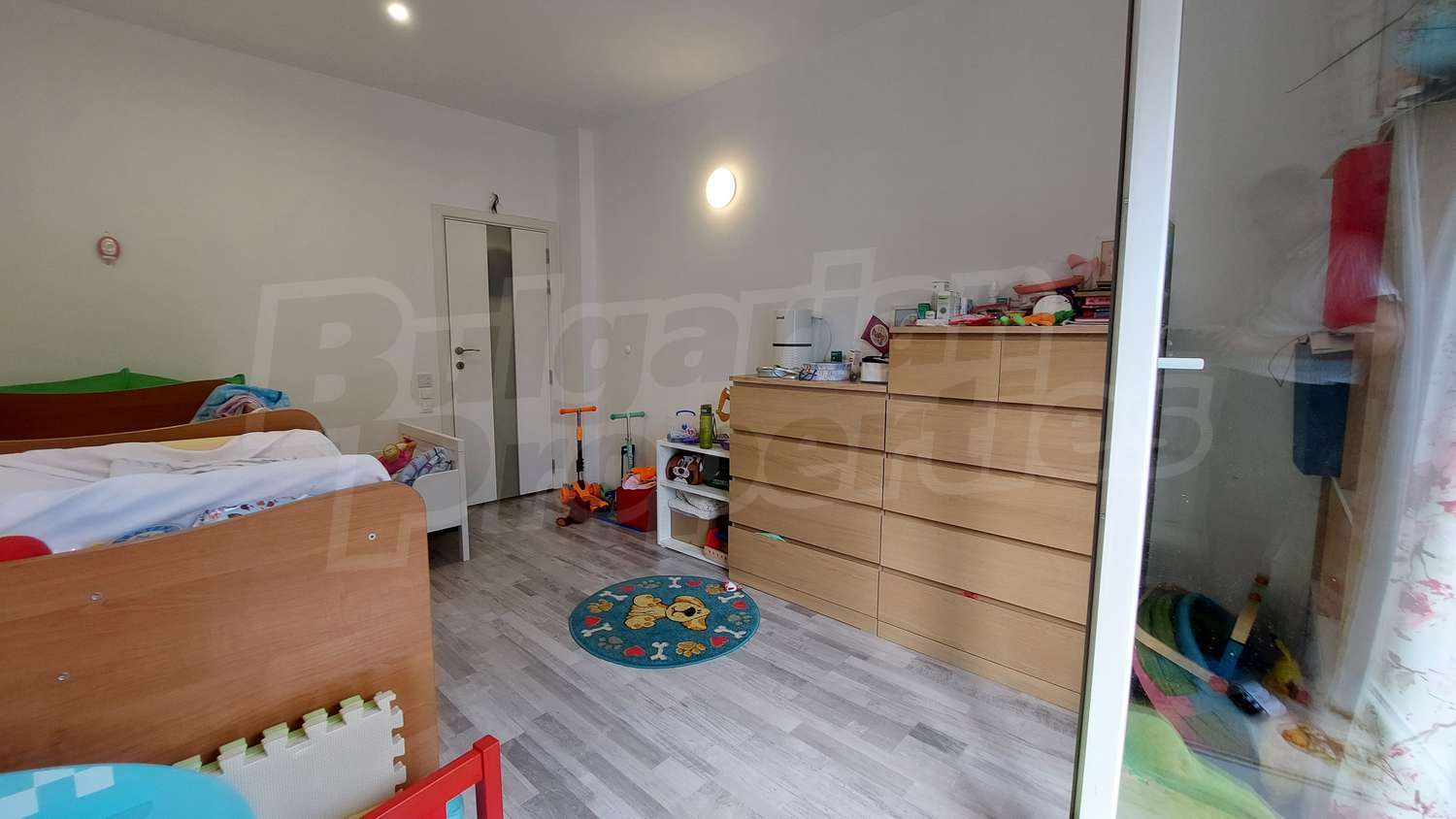 Gallery Picture 10