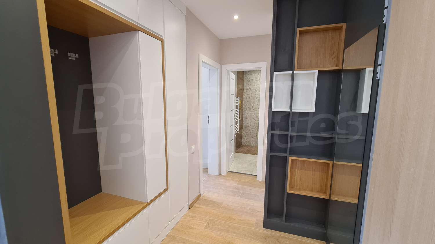 Gallery Picture 8