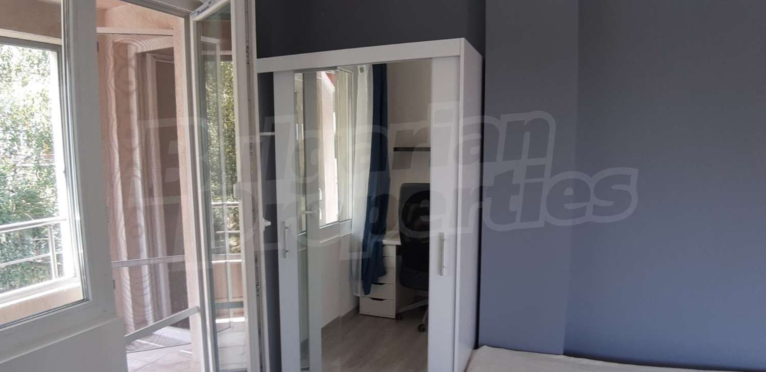 Gallery Picture 10