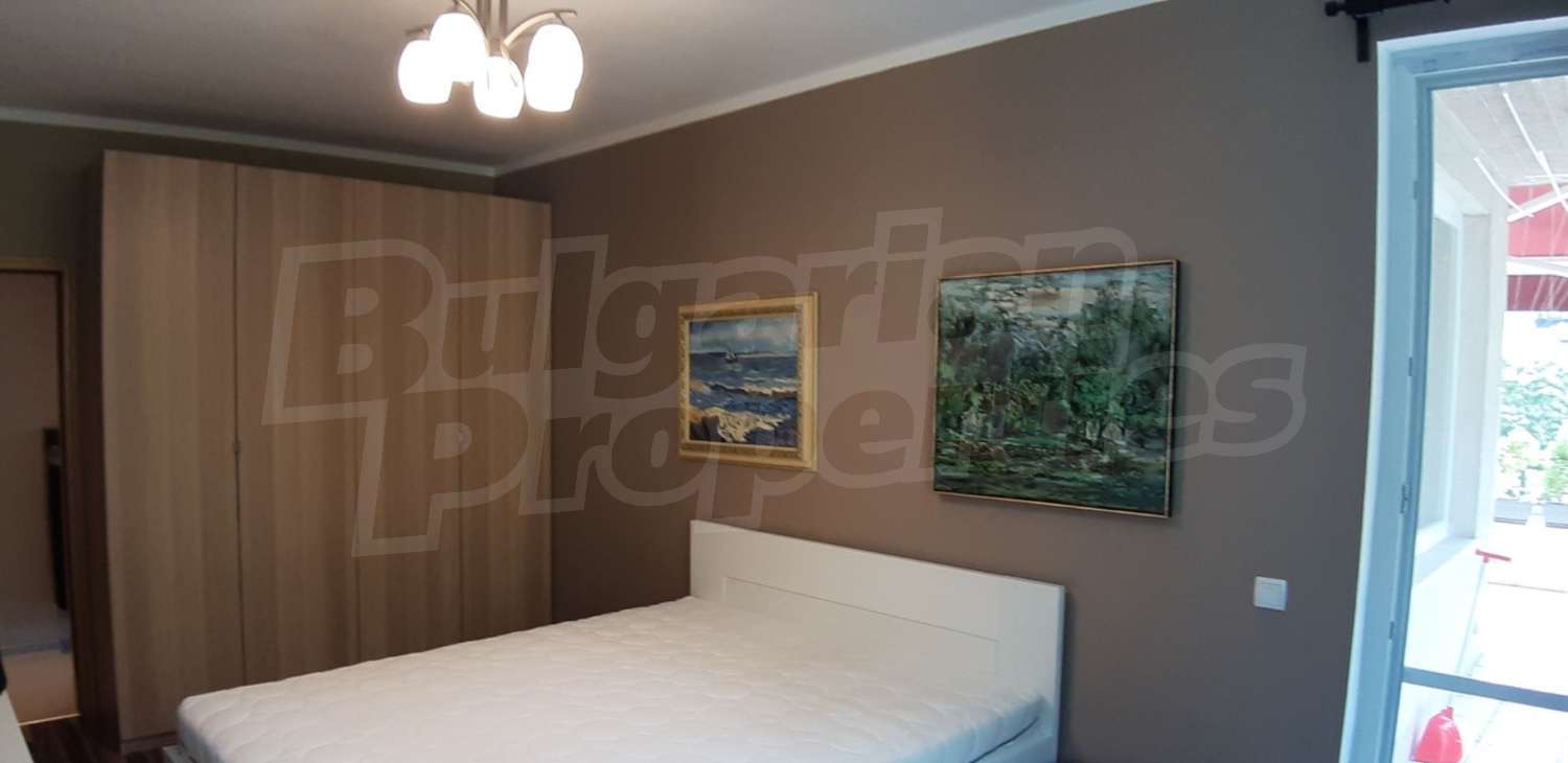 Gallery Picture 12